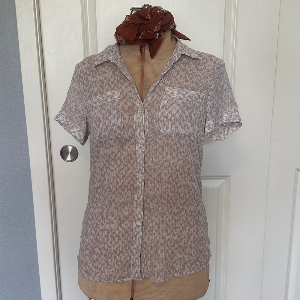 Eddie Bauer button up collared shirt